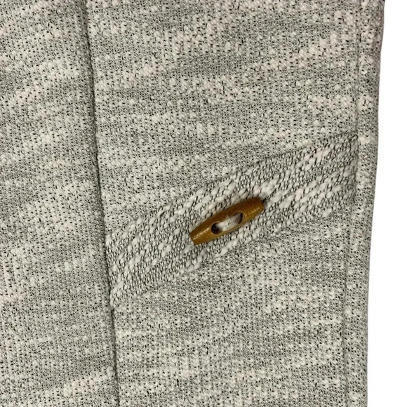 Outfitter Trading Co. heather gray sweater size L - Picture 3 of 11